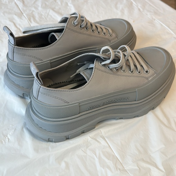 Alexander McQueen men’s Tread slick sneakers size 42 EU ….. authentic no BS ing - Picture 7 of 7